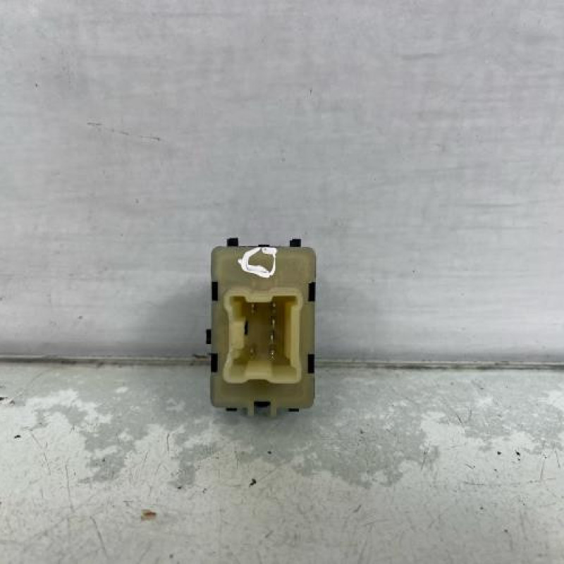 Interrupteur de leve vitre avant droit DACIA SANDERO 2 Photo n°2