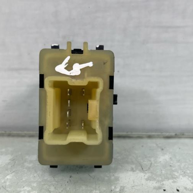 Interrupteur de leve vitre avant gauche DACIA SANDERO 2 Photo n°3