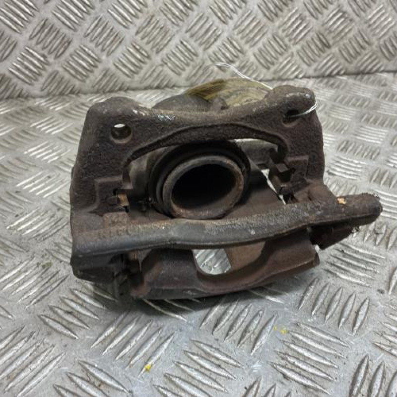 Etrier avant gauche (freinage) NISSAN NOTE 1 Photo n°1
