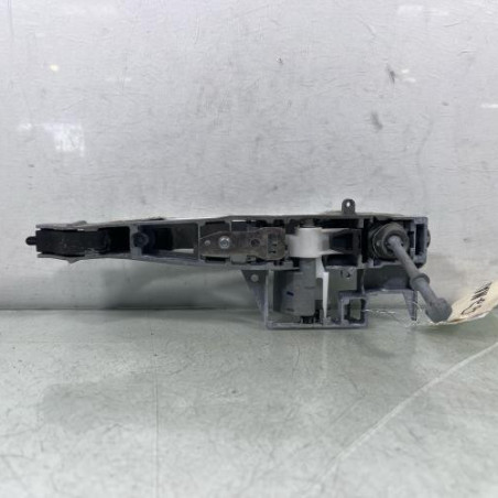 Poignee porte avant gauche PEUGEOT 5008 1