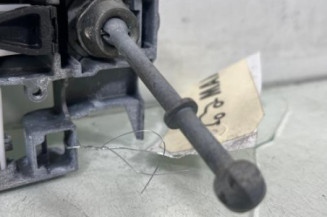 Poignee porte avant gauche PEUGEOT 5008 1