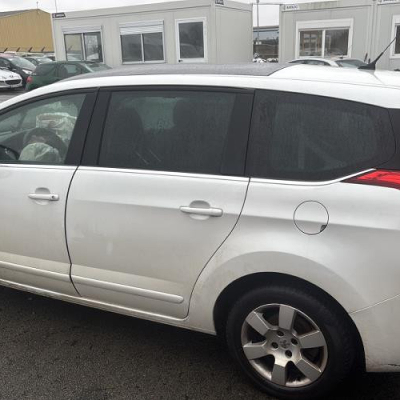 Poignee porte avant gauche PEUGEOT 5008 1 Photo n°9