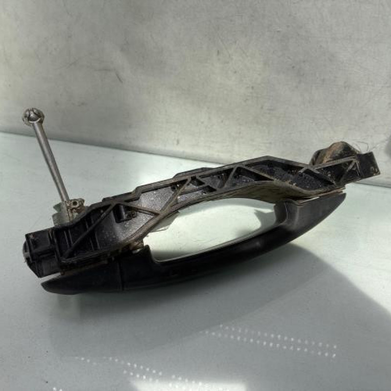 Poignee porte coffre gauche CITROEN BERLINGO 2 Photo n°3