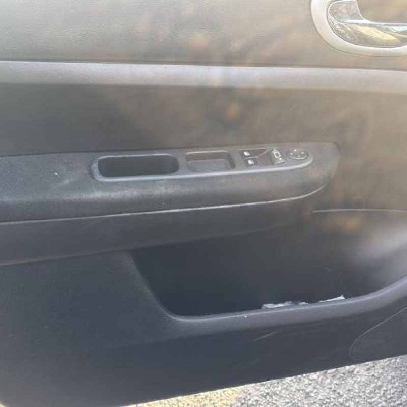 Poignee porte avant gauche PEUGEOT 307 Photo n°14