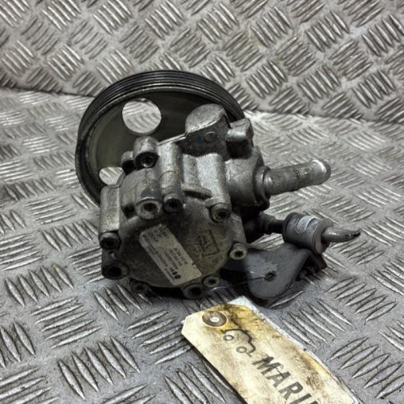 Pompe de direction PEUGEOT 407 Photo n°4