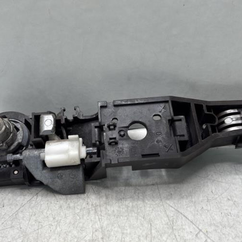 Poignee porte avant gauche RENAULT CLIO 3 Photo n°3