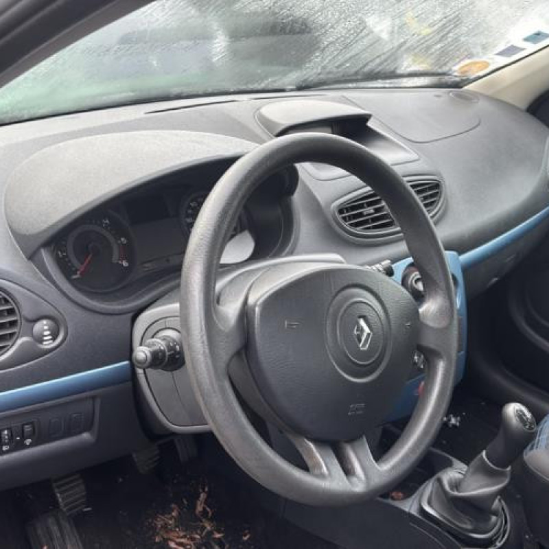 Poignee porte avant gauche RENAULT CLIO 3 Photo n°17