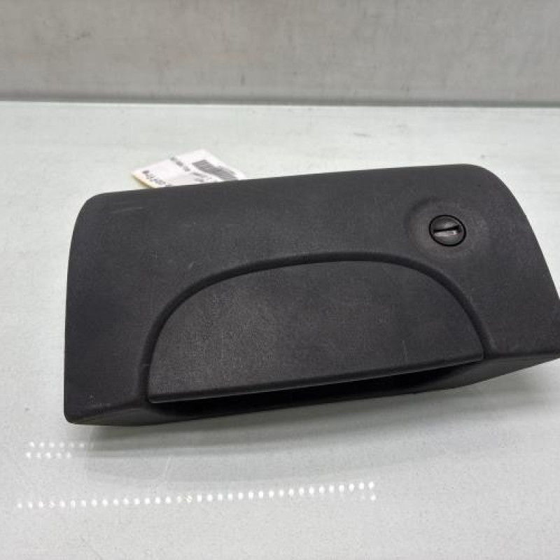 Poignee porte coffre gauche RENAULT KANGOO 1 Photo n°1