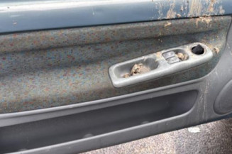 Poignee interieur avant gauche RENAULT TWINGO 1