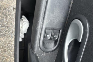 Pivot de moyeu avant droit RENAULT CLIO 3