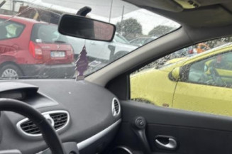 Pivot de moyeu avant gauche RENAULT CLIO 3