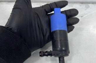 Pompe lave phares PEUGEOT 3008 1