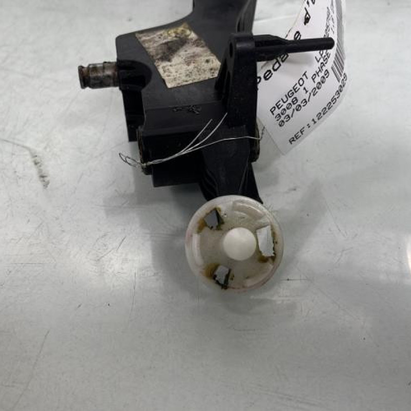 Pedale d'embrayage PEUGEOT 3008 1 Photo n°3