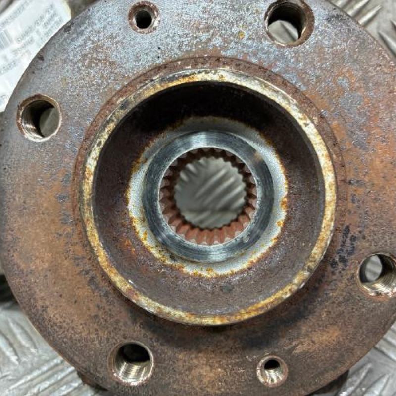 Pivot de moyeu avant gauche PEUGEOT 3008 1 Photo n°2