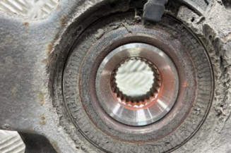 Pivot de moyeu avant gauche PEUGEOT 3008 1