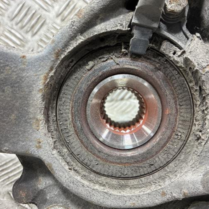 Pivot de moyeu avant gauche PEUGEOT 3008 1 Photo n°4