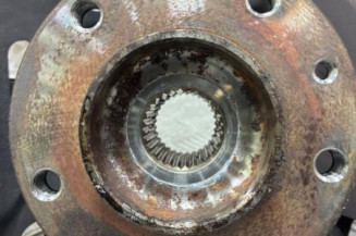 Pivot de moyeu avant droit RENAULT KADJAR