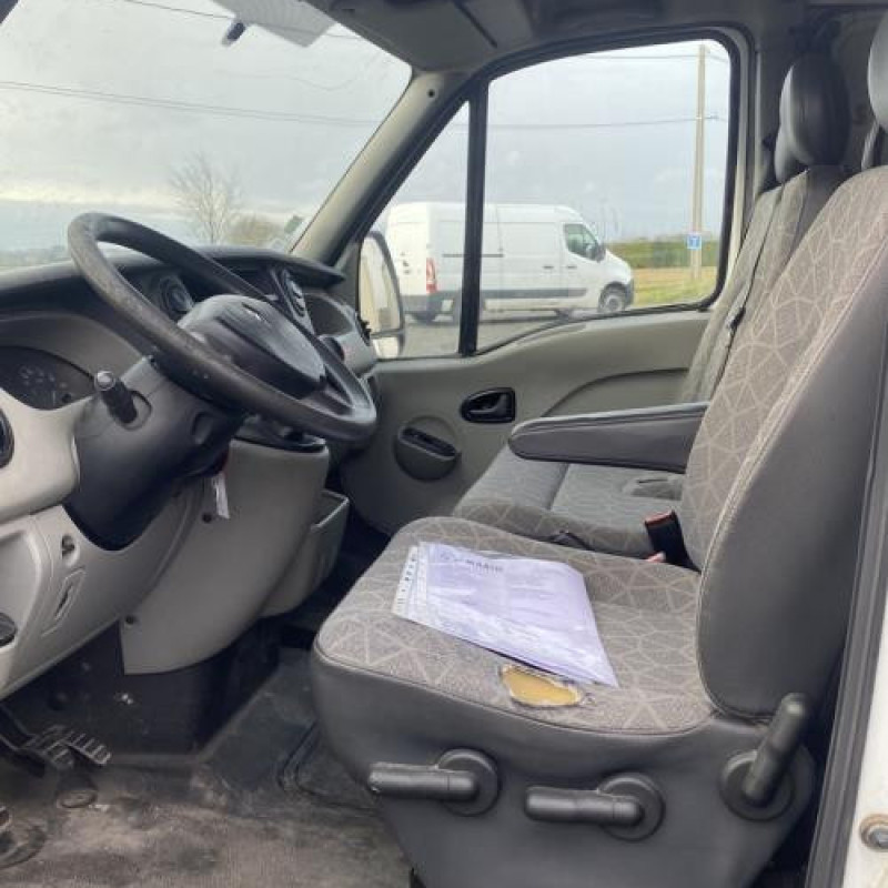 Poignee porte coffre droit RENAULT MASTER 2 Photo n°10