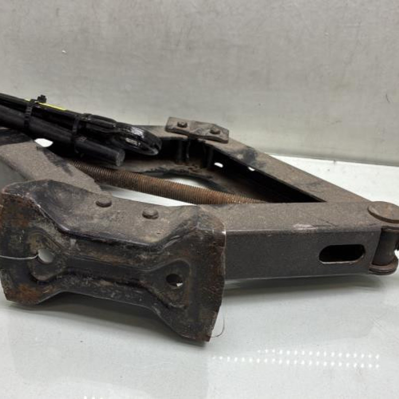 Cric RENAULT MASTER 2 Photo n°3