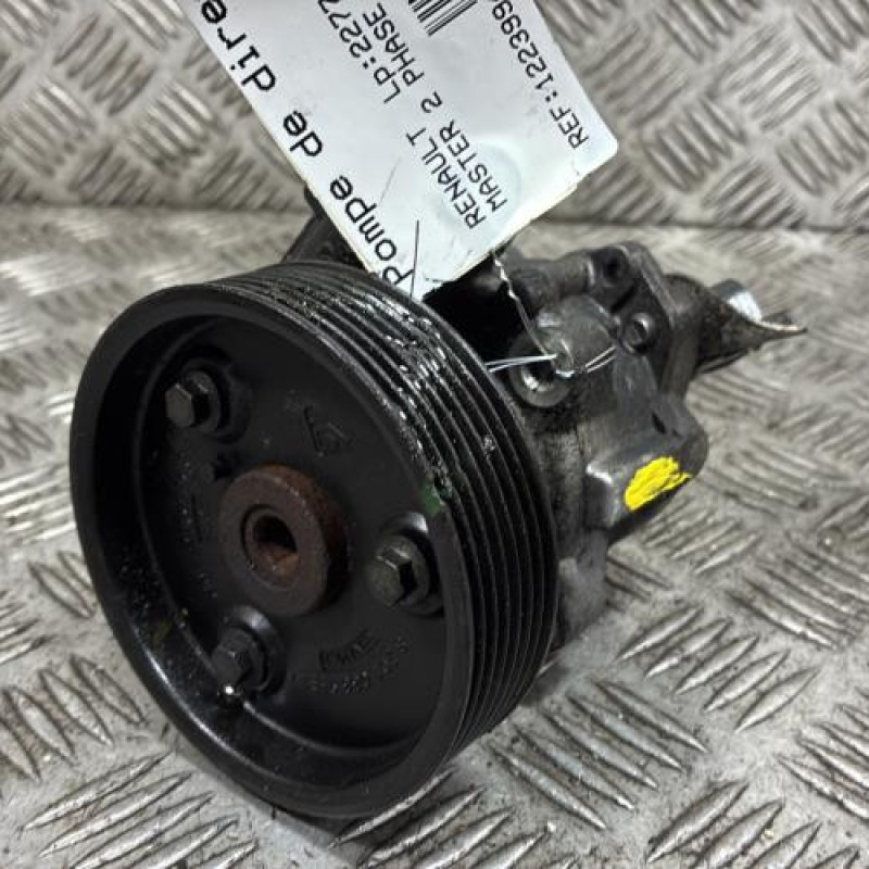 Pompe de direction RENAULT MASTER 2 Photo n°1