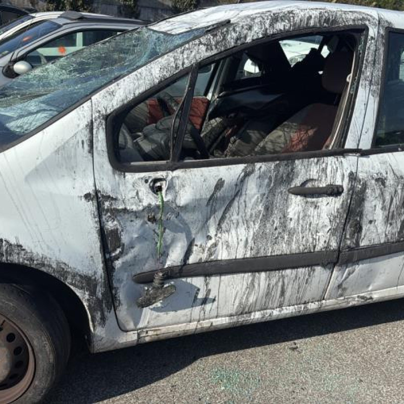 Poignee interieur arriere gauche RENAULT MODUS Photo n°11