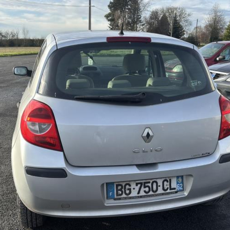 Pivot de moyeu avant gauche RENAULT CLIO 3 Photo n°9