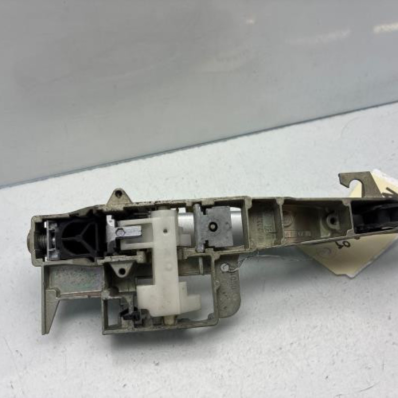 Poignee porte arriere droit PEUGEOT 407 Photo n°3