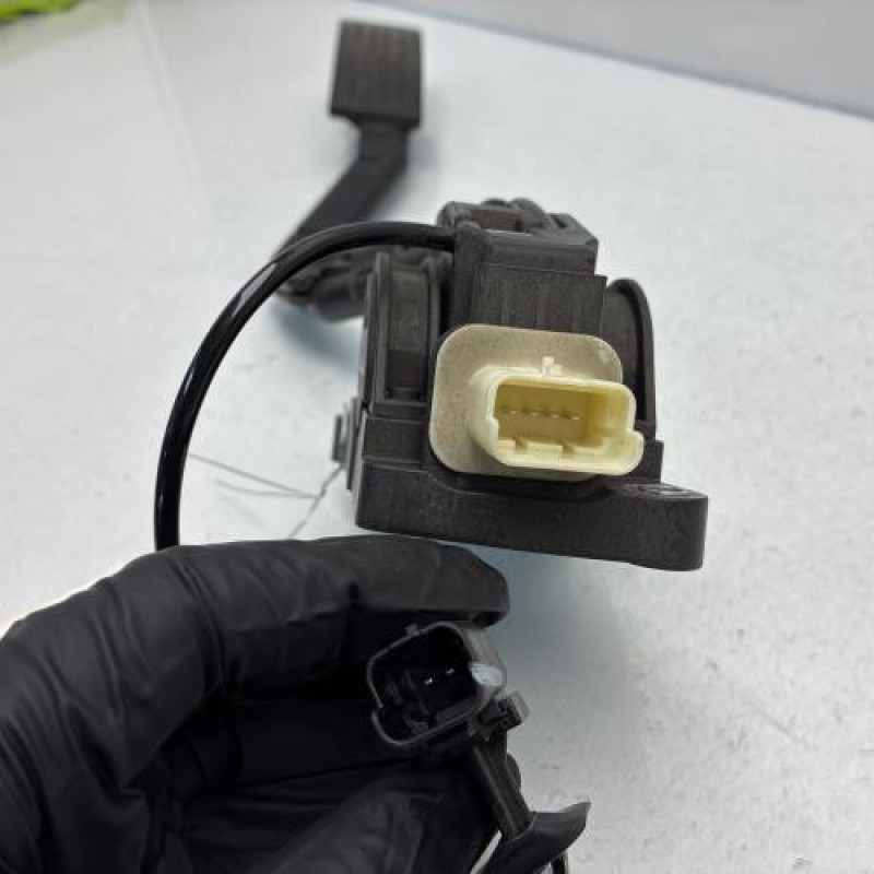 Pedale d'accelerateur PEUGEOT 407 Photo n°3