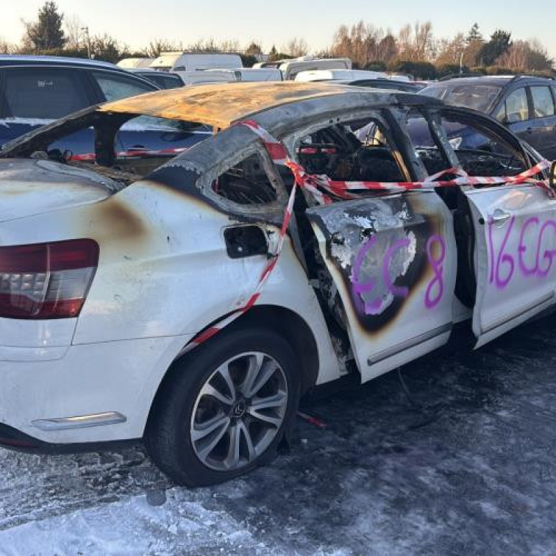 Pivot de moyeu avant droit CITROEN C5 2 Photo n°9