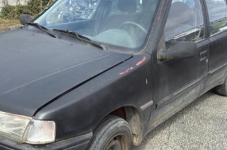 Poignee interieur avant droit PEUGEOT 106