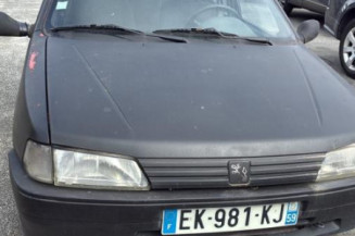 Poignee interieur avant droit PEUGEOT 106