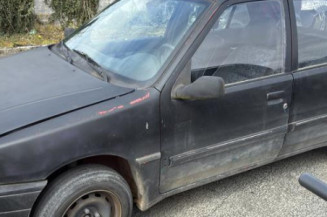 Poignee interieur avant droit PEUGEOT 106