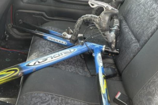 Poignee interieur avant droit PEUGEOT 106