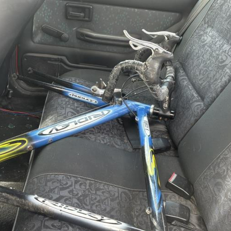 Poignee interieur avant droit PEUGEOT 106 Photo n°16