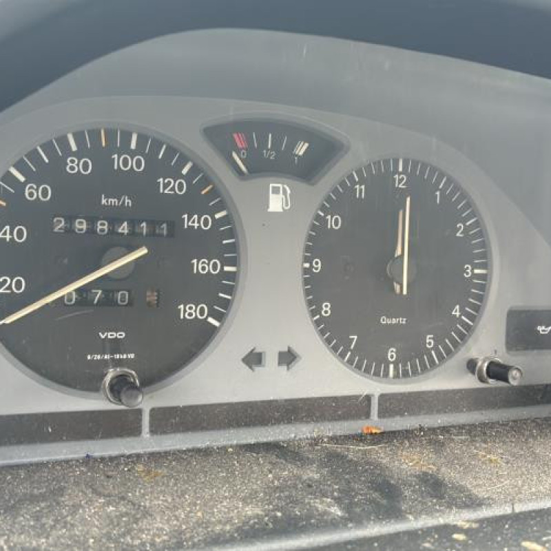 Poignee interieur avant droit PEUGEOT 106 Photo n°19