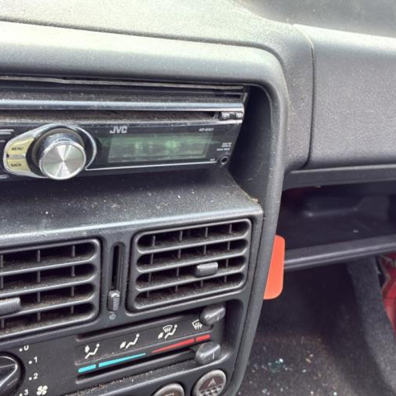 Poignee interieur avant droit PEUGEOT 106 Photo n°20