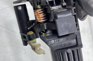 Poignee porte avant droit SUZUKI SWIFT 4