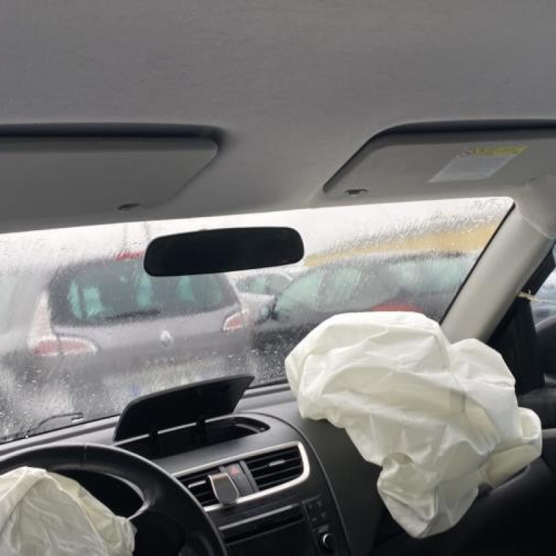 Poignee porte avant droit SUZUKI SWIFT 4 Photo n°18