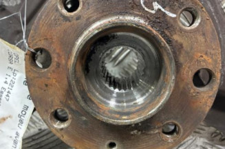 Pivot de moyeu avant gauche OPEL CORSA E