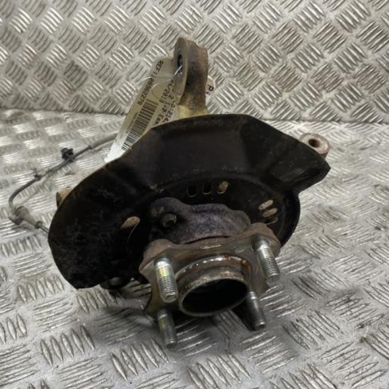 Pivot de moyeu avant droit SUZUKI BALENO 2 Photo n°1