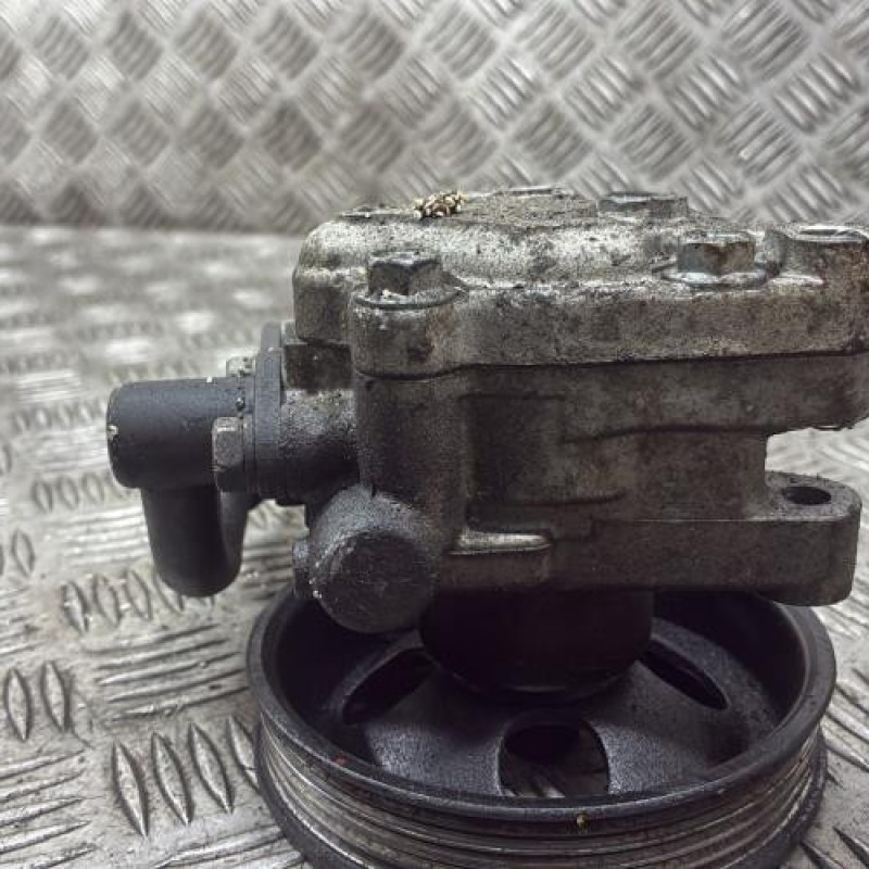 Pompe de direction HYUNDAI MATRIX Photo n°4