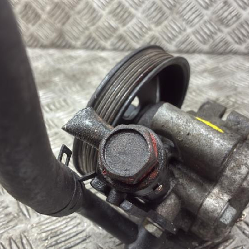 Pompe de direction HYUNDAI MATRIX Photo n°6