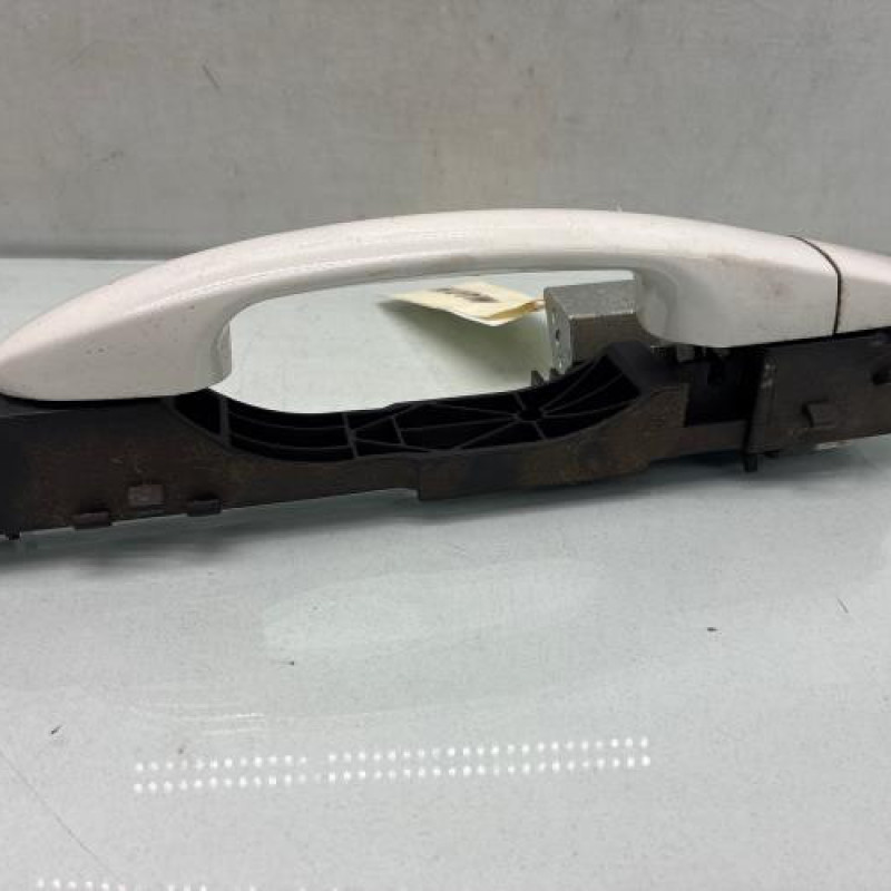 Poignee porte avant droit FORD KA 2 Photo n°2