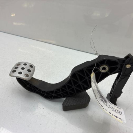 Pedale d'embrayage PEUGEOT 206 Photo n°1