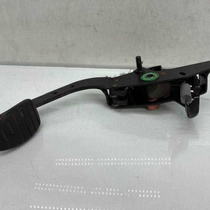 Pedale d'embrayage RENAULT CLIO 2 Photo n°1