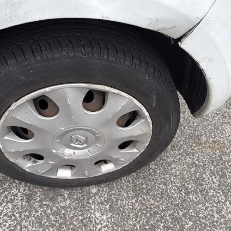 Pivot de moyeu avant droit RENAULT CLIO 3 Photo n°13