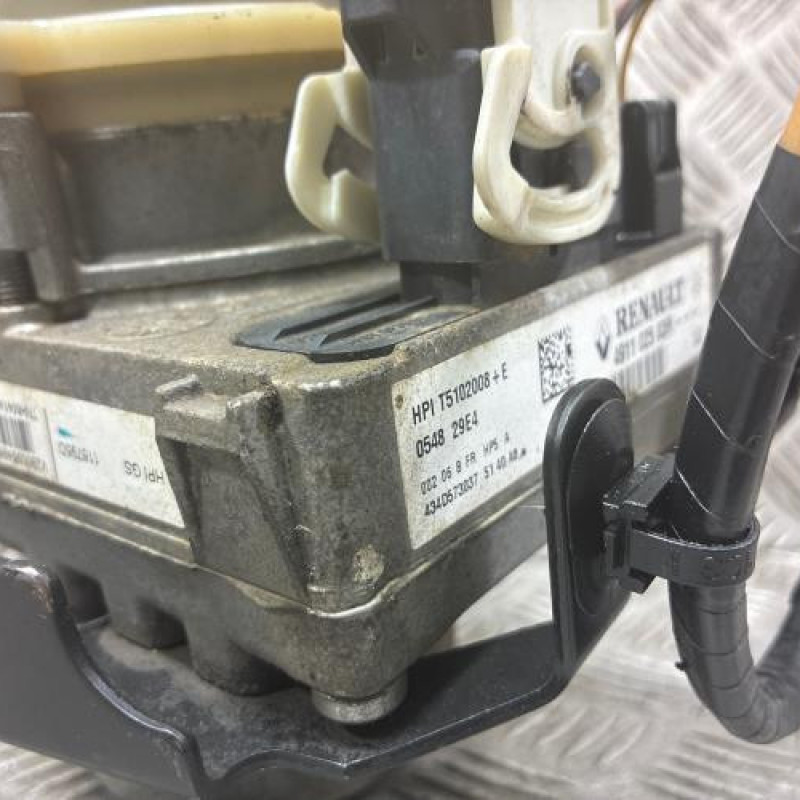 Pompe de direction DACIA SANDERO 2 Photo n°4