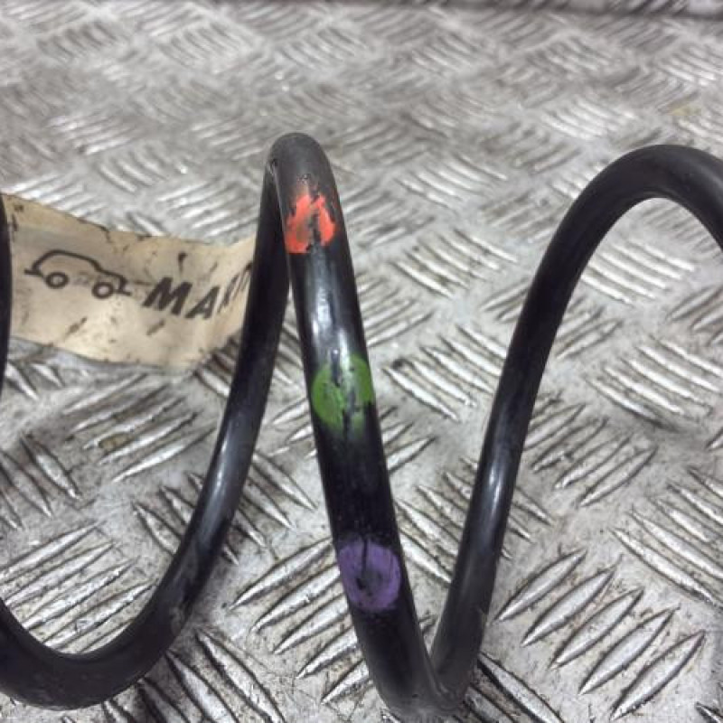 Ressort de suspension arriere gauche PEUGEOT 208 2 Photo n°2