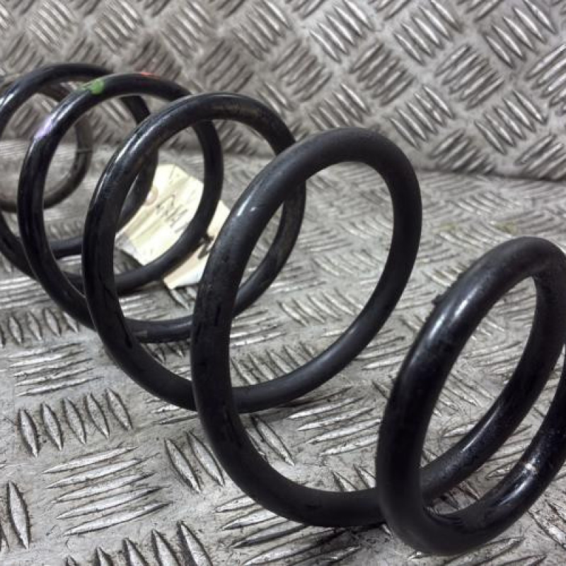 Ressort de suspension arriere gauche PEUGEOT 208 2 Photo n°3