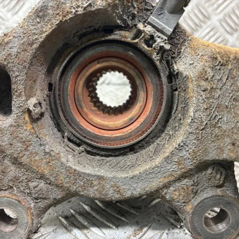 Pivot de moyeu avant gauche NISSAN NOTE 1 Photo n°4